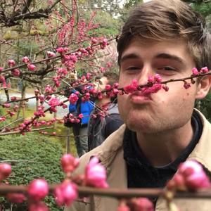 Meet your Posher, Christian